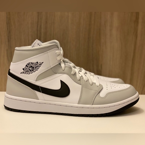 Nike Air Jordan 1 Mid Grey Fog Black White BQ6472-015 Men’s 10.5 / Wmns Size 12 - Picture 1 of 11